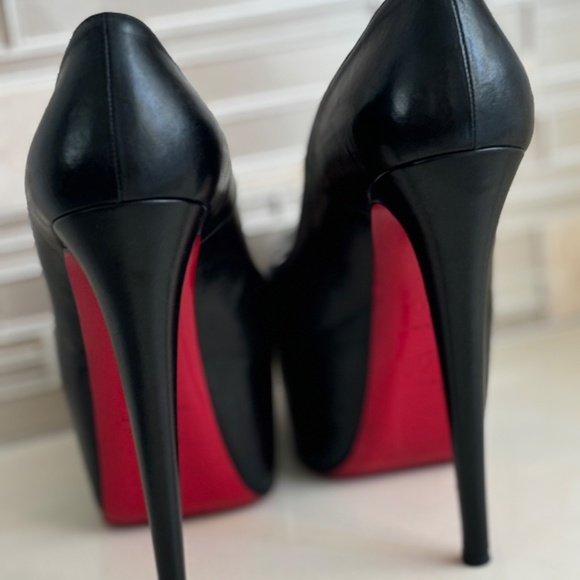 Daffodil Louboutin - Picture 4 of 8